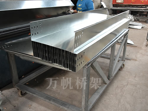 �X�Ͻ���|��܈�r